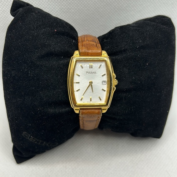 Ladies Pulsar Quartz Watch (Seiko) - Picture 4 of 17